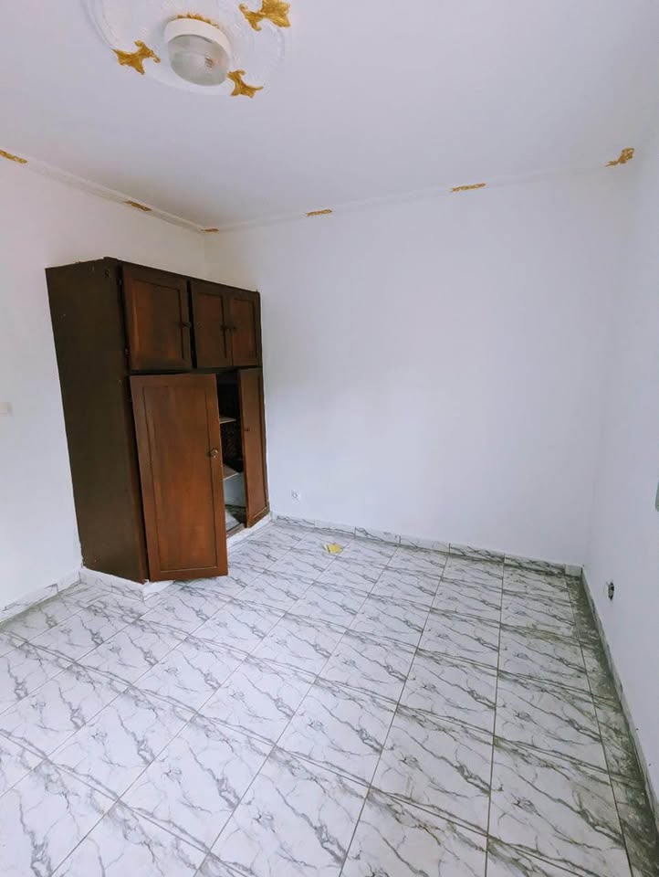 Appartement 2 chambres à Soa avant l’université
