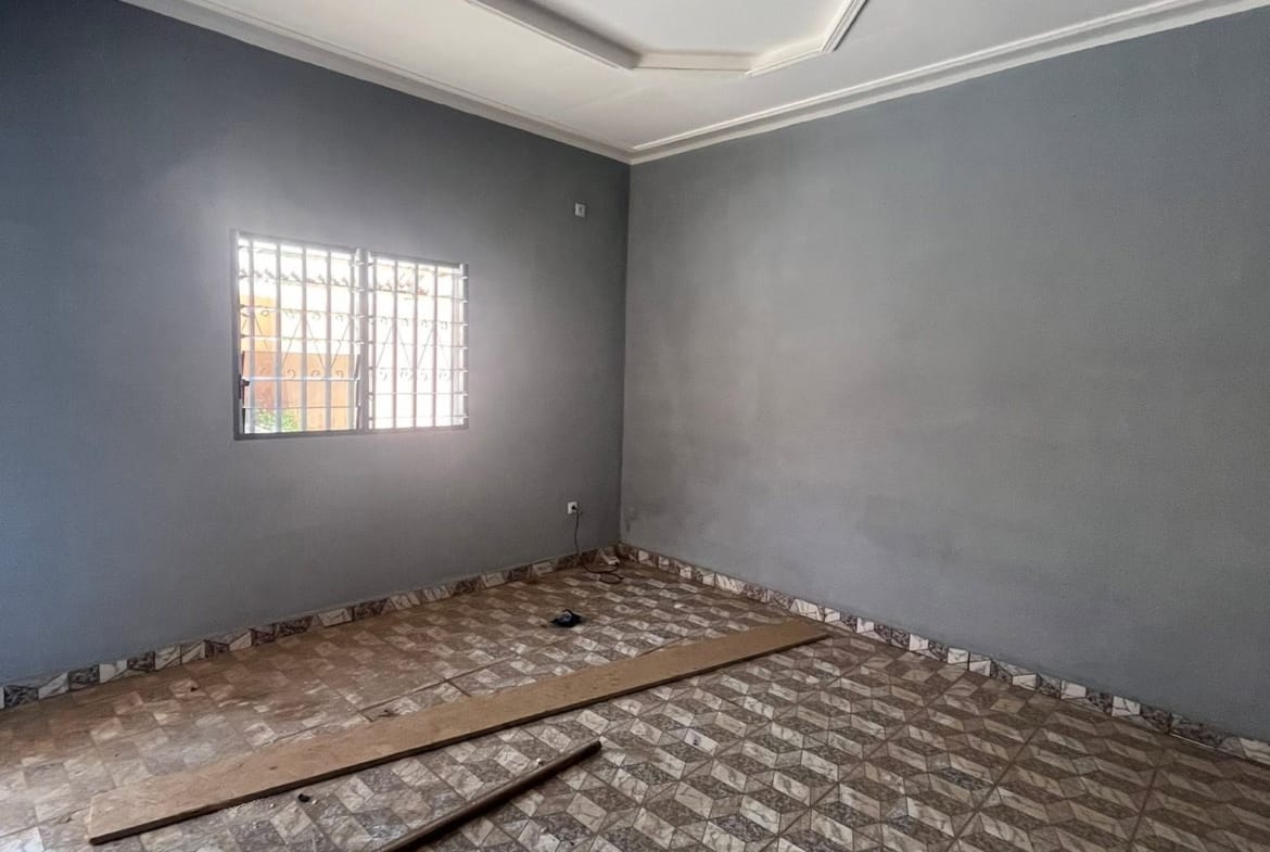 Studio disponible dans un camp de 3 personnes au Plateau Garoua