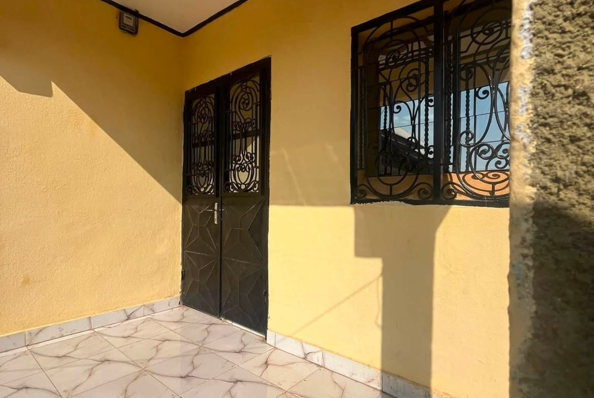 magnifique studio disponible au Camp chinois à Garoua