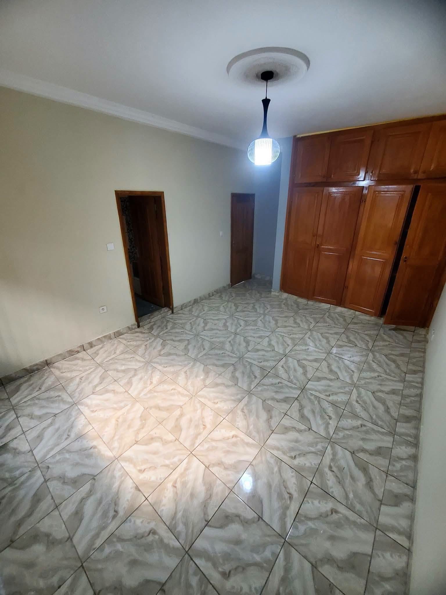 APPARTEMENT NEUF DE STANDING À LOUER, DOUALA MAKEPE