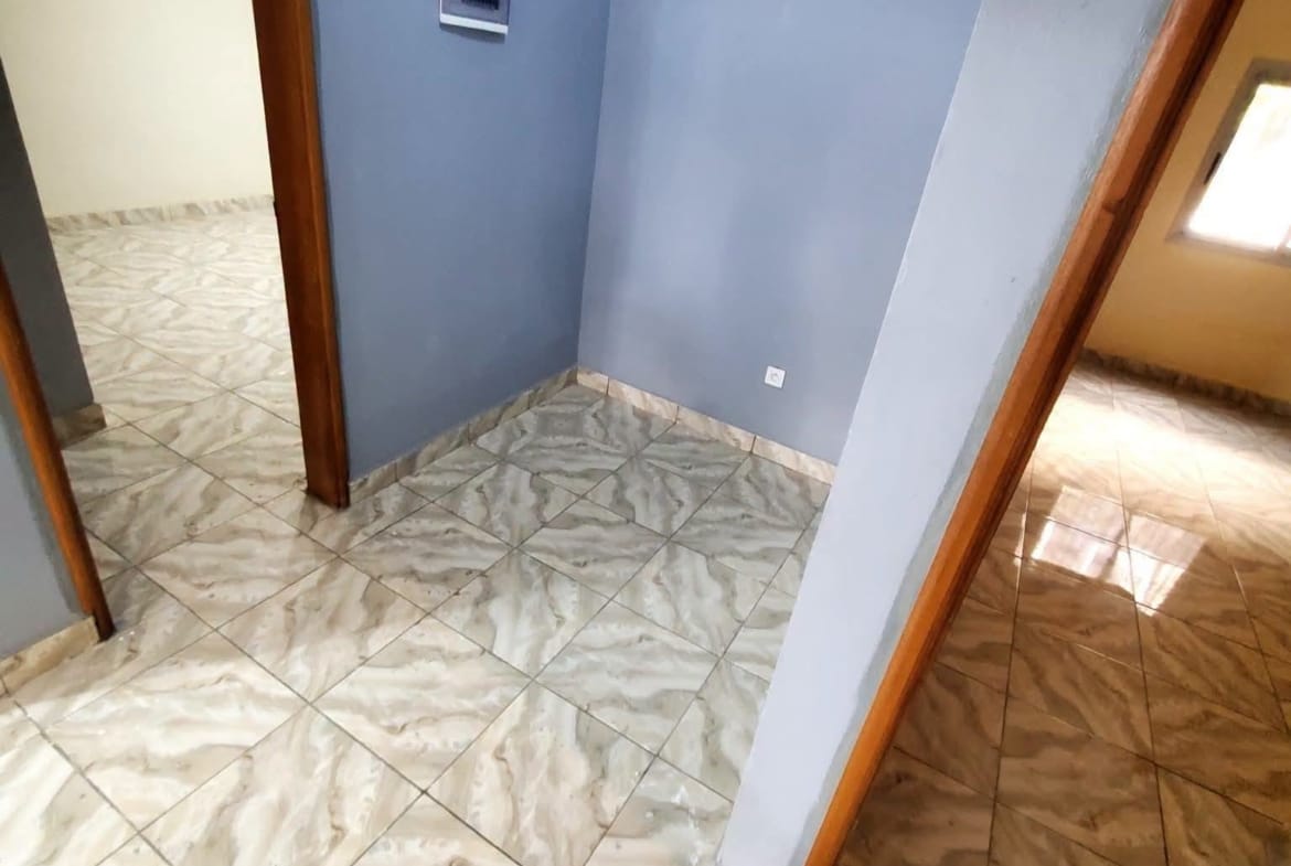 APPARTEMENT NEUF DE STANDING À LOUER, DOUALA MAKEPE