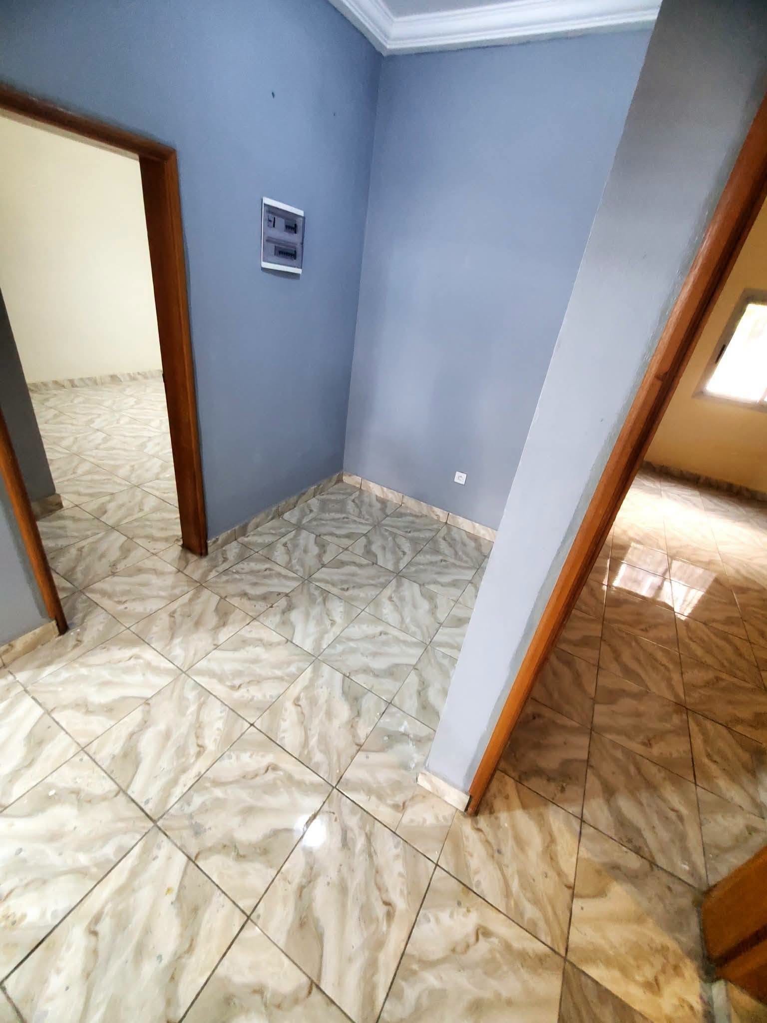 APPARTEMENT NEUF DE STANDING À LOUER, DOUALA MAKEPE