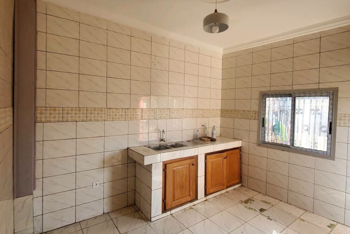 APPARTEMENT NEUF DE STANDING À LOUER, DOUALA MAKEPE