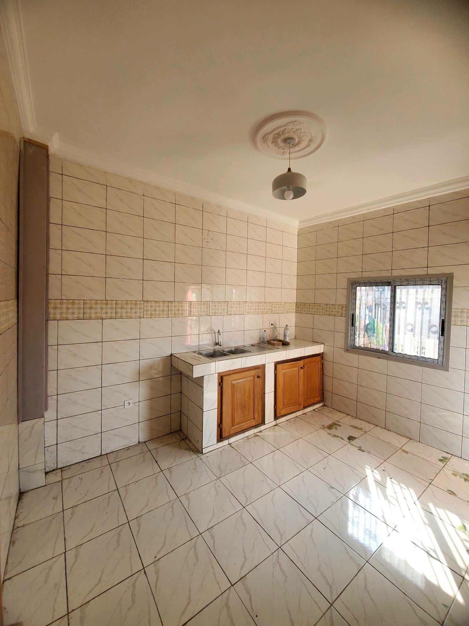 APPARTEMENT NEUF DE STANDING À LOUER, DOUALA MAKEPE