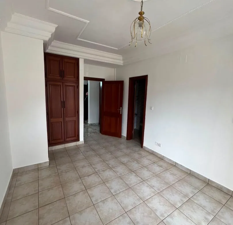APPARTEMENT HAUT STANDING À LOUER, YAOUNDÉ BASTOS