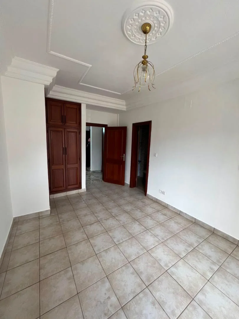 APPARTEMENT HAUT STANDING À LOUER, YAOUNDÉ BASTOS