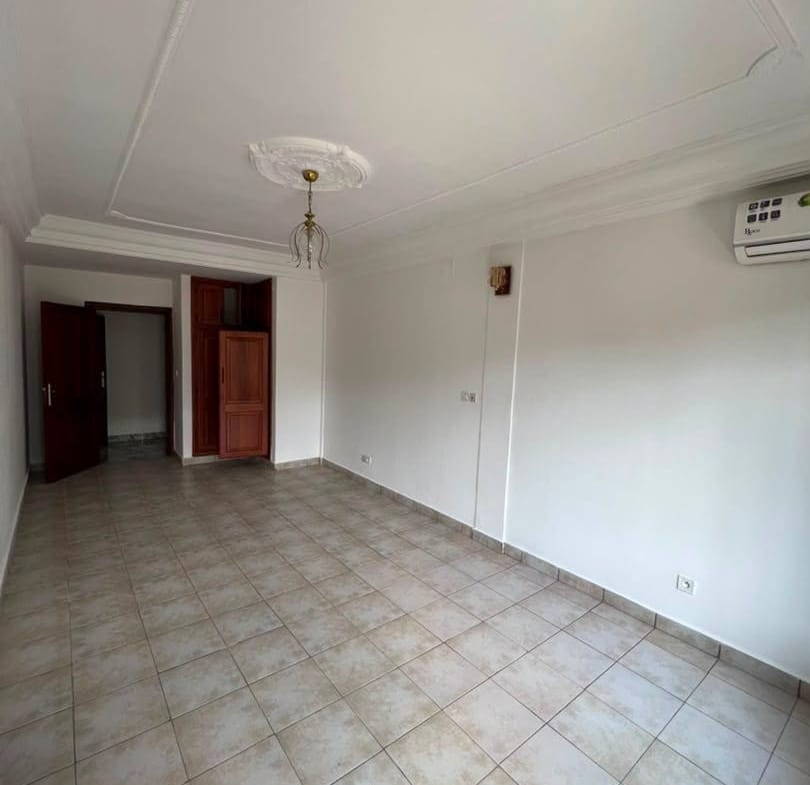 APPARTEMENT HAUT STANDING À LOUER, YAOUNDÉ BASTOS