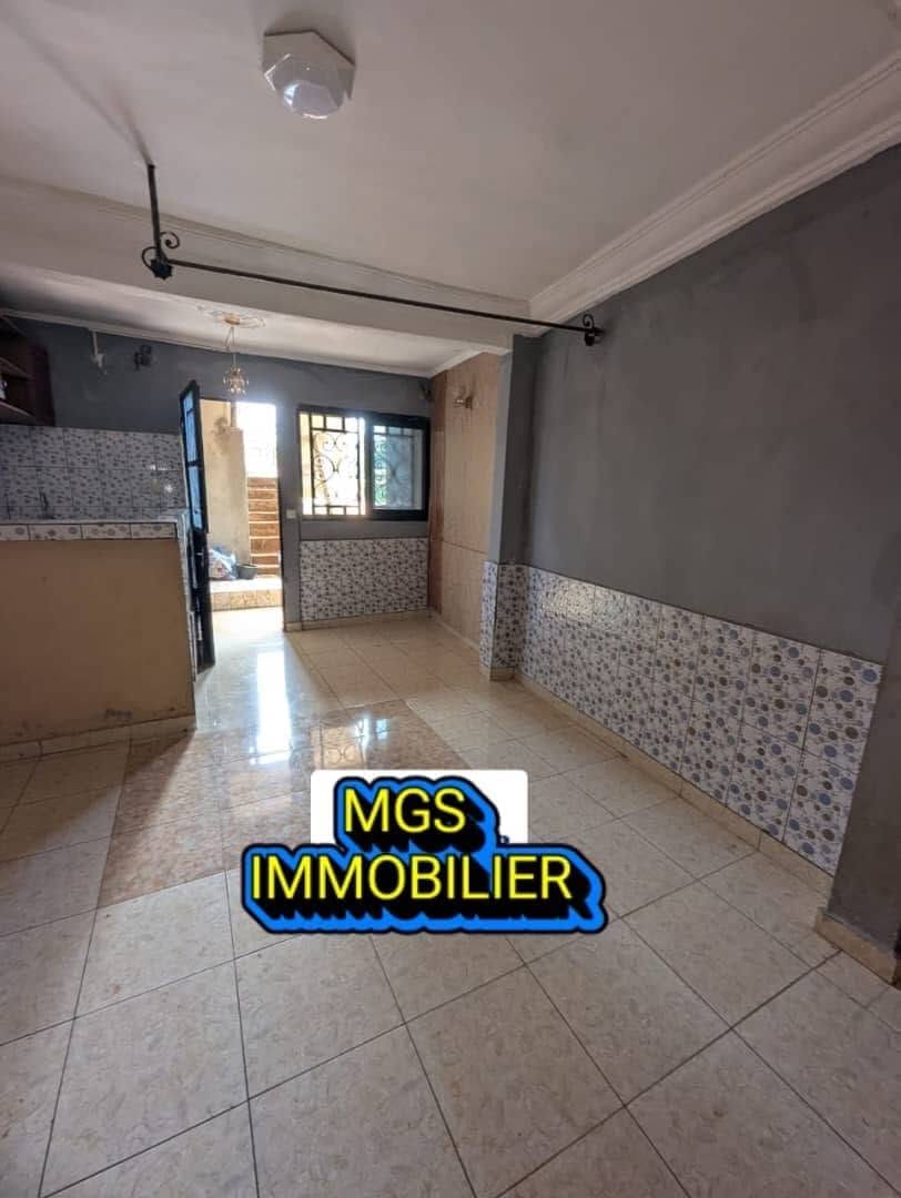 43594- Chambre ultra moderne à louer aux environs des Brasseries, Bafoussam