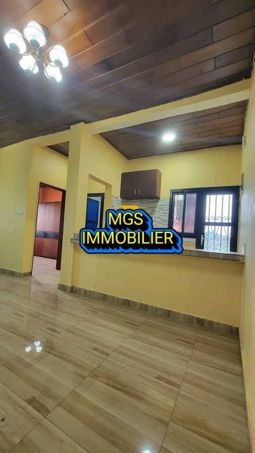 Studio moderne à louer à Bafoussam Quartier Haoussa