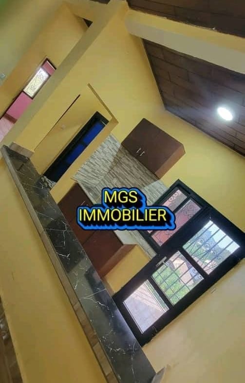 Studio moderne à louer à Bafoussam Quartier Haoussa