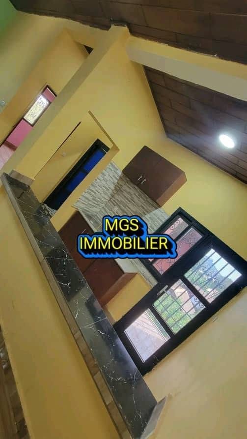 Studio moderne à louer à Bafoussam Quartier Haoussa
