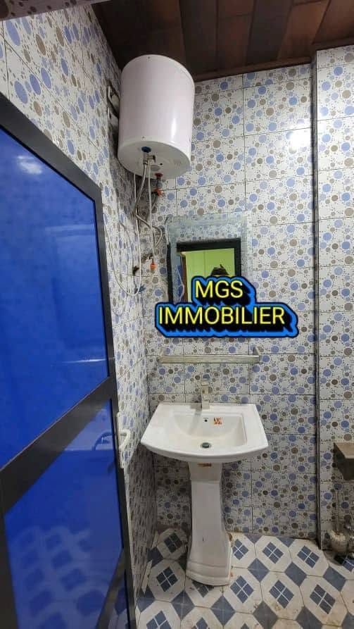 Studio moderne à louer à Bafoussam Quartier Haoussa