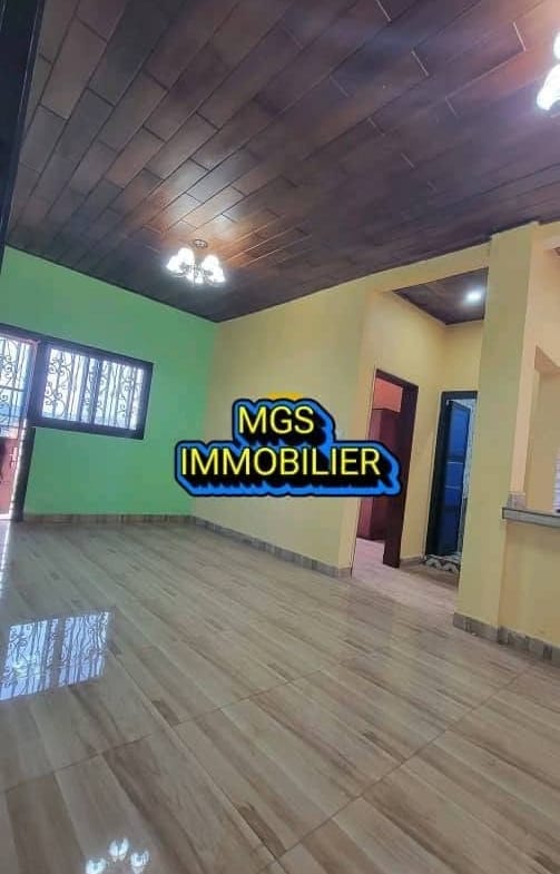 Studio moderne à louer à Bafoussam Quartier Haoussa
