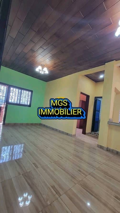 43716- Studio moderne à louer à Bafoussam Quartier Haoussa