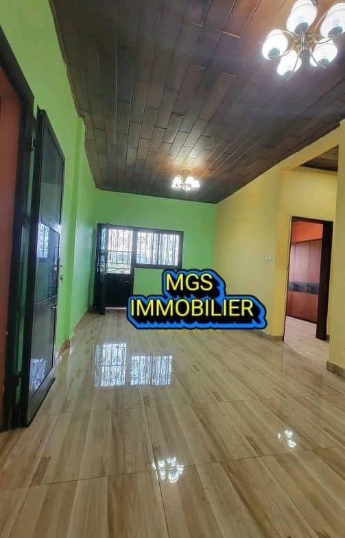 Studio moderne à louer à Bafoussam Quartier Haoussa