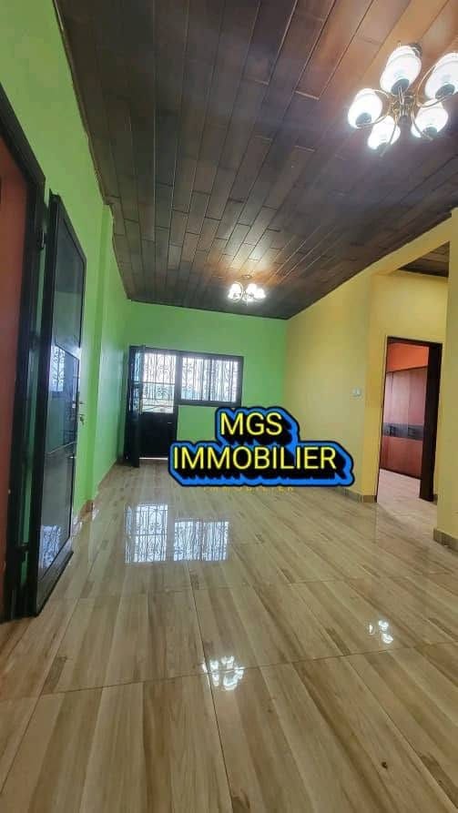 Studio moderne à louer à Bafoussam Quartier Haoussa