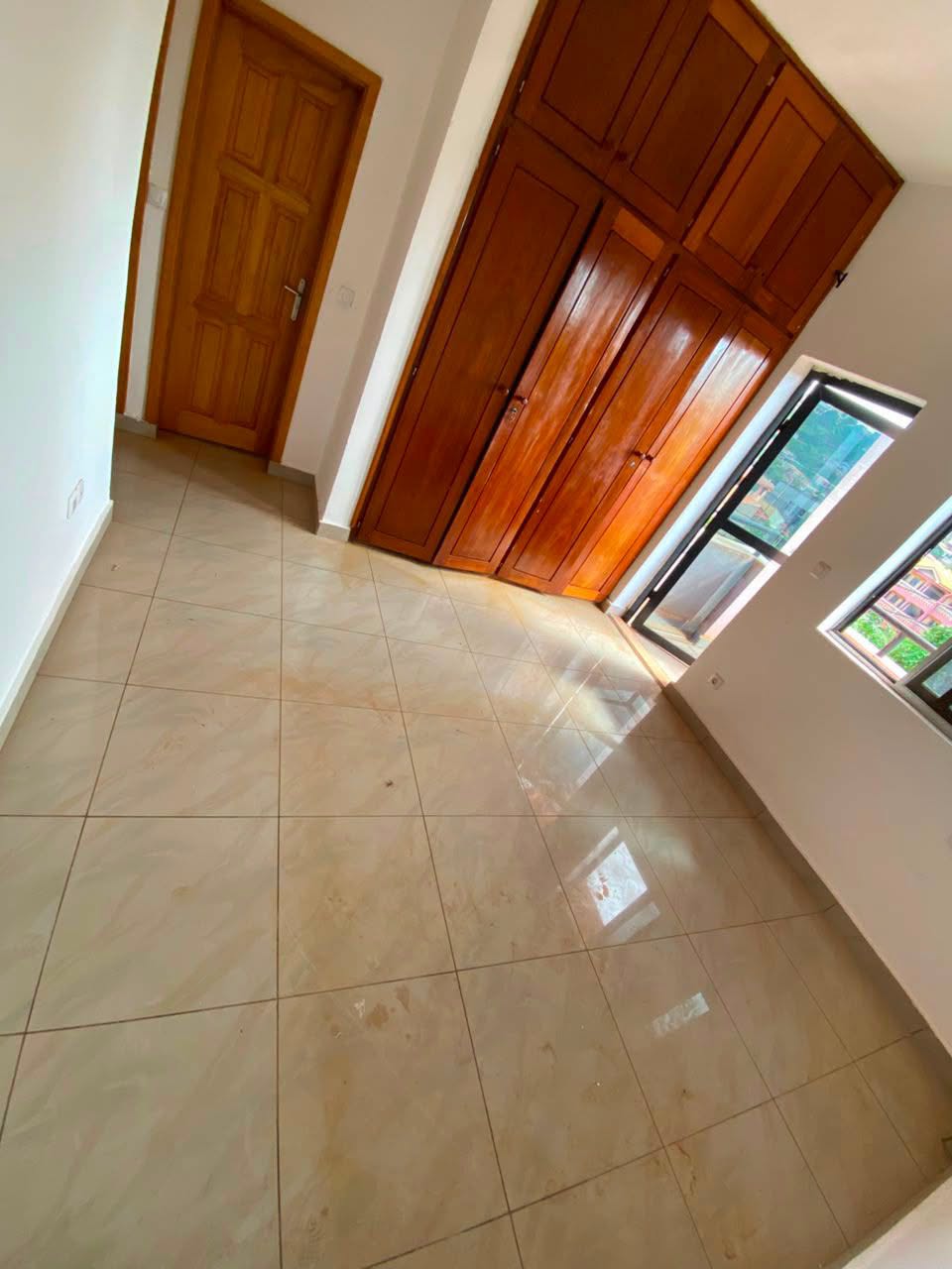 Appartement moderne de 3 chambres à louer, Ngousso Yaoundé