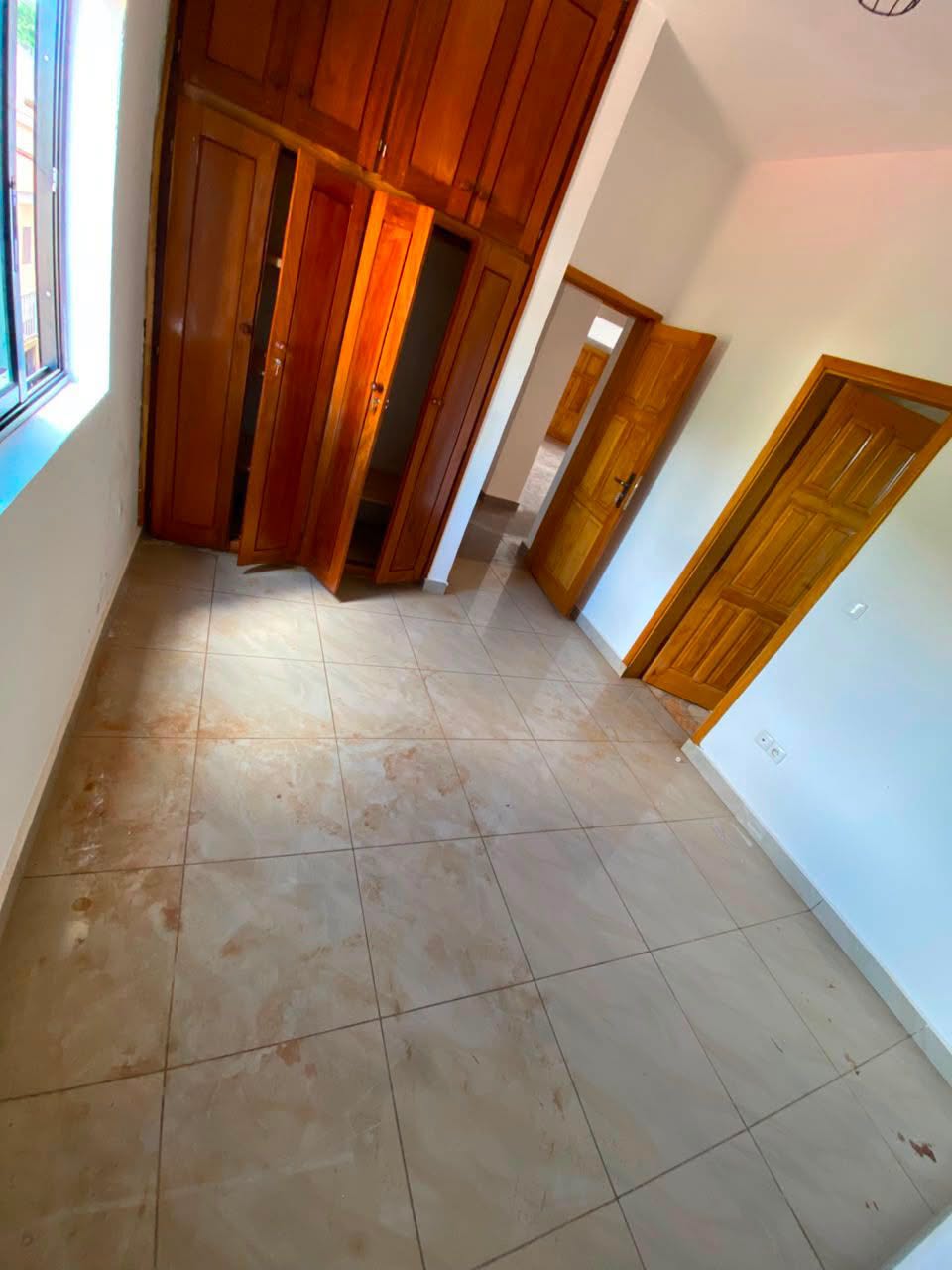 Appartement moderne de 3 chambres à louer, Ngousso Yaoundé