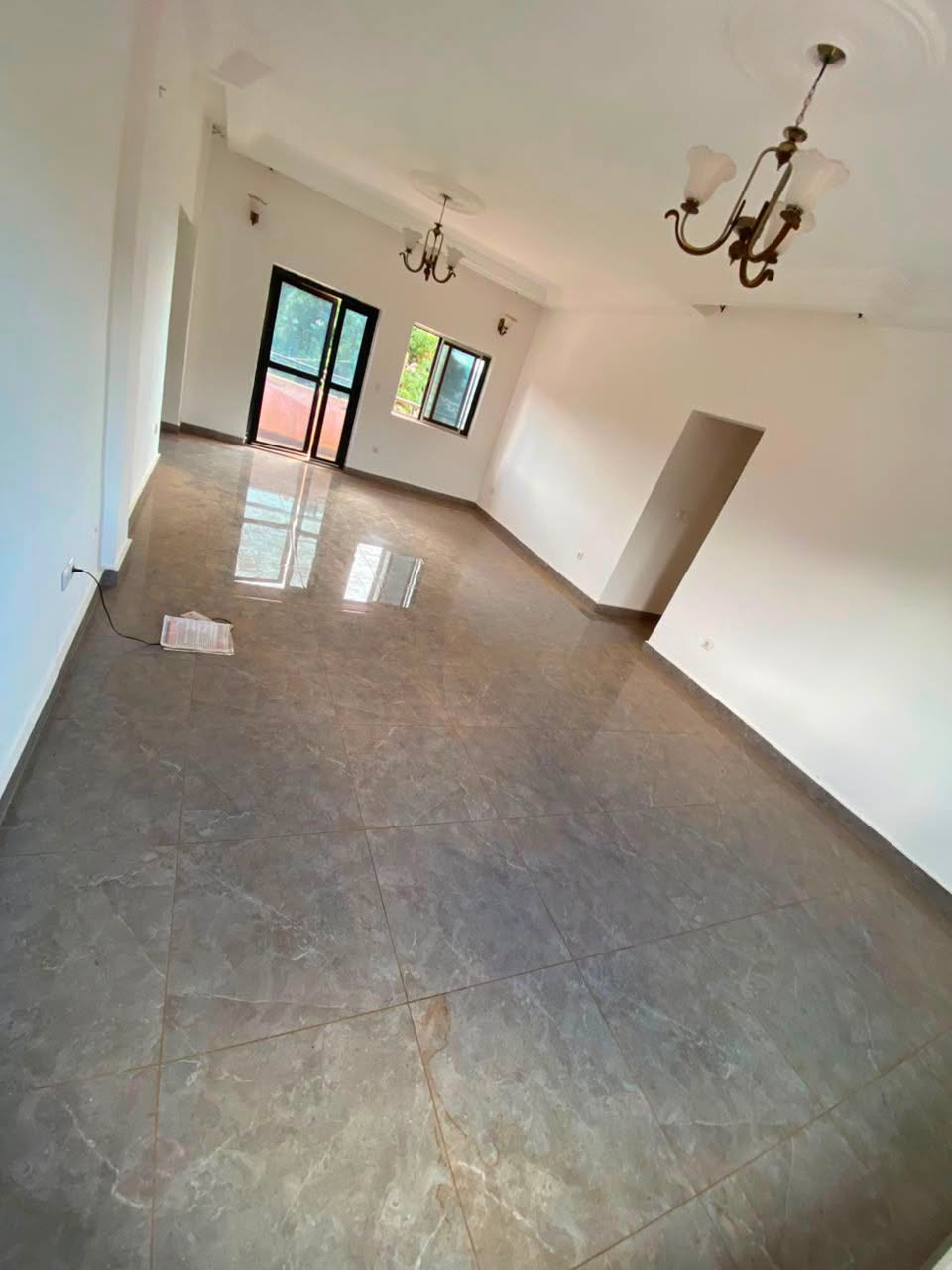 43404- Appartement moderne de 3 chambres à louer, Ngousso Yaoundé
