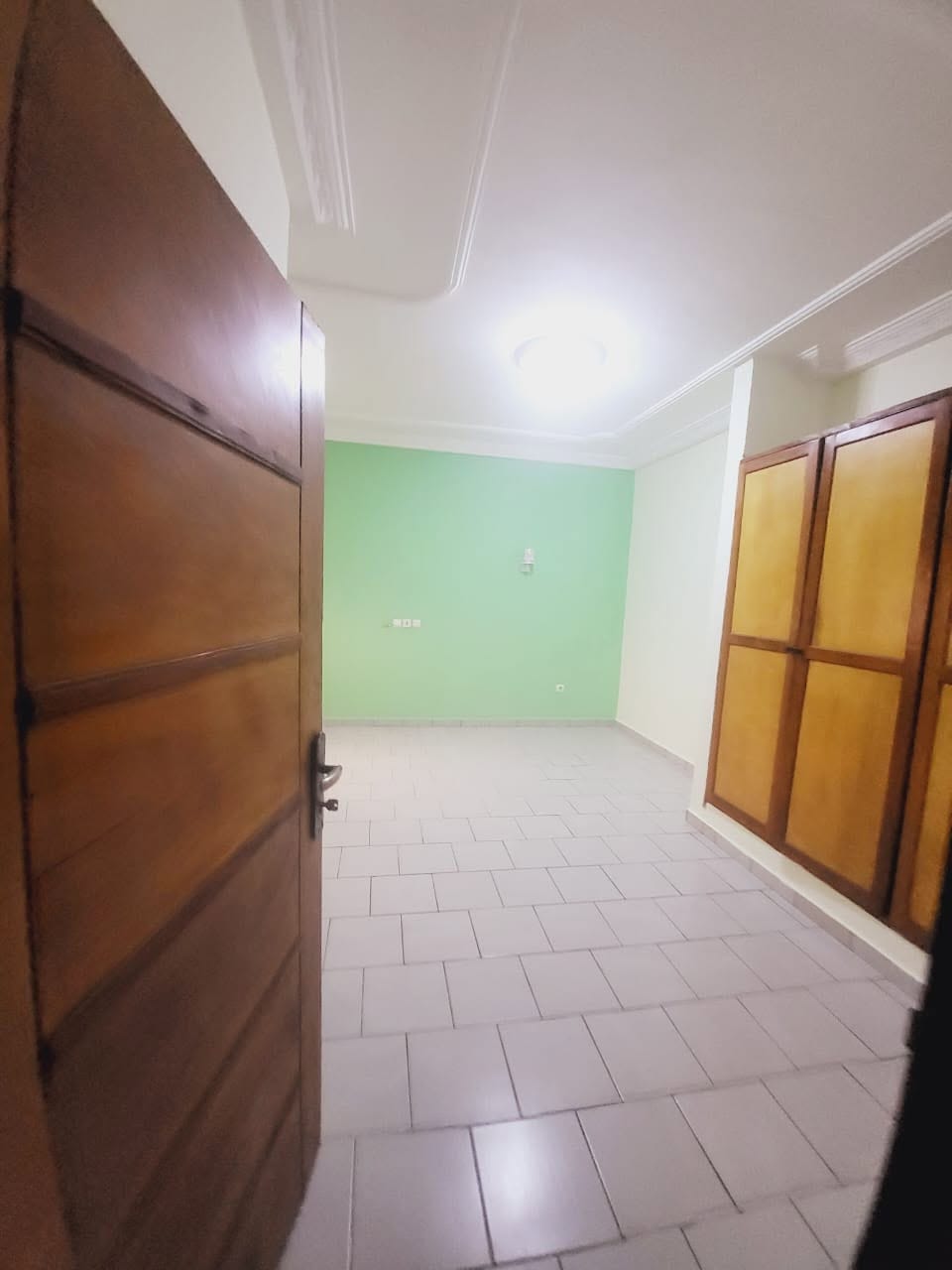 Bel appartement climatisé à louer après Maurivanas