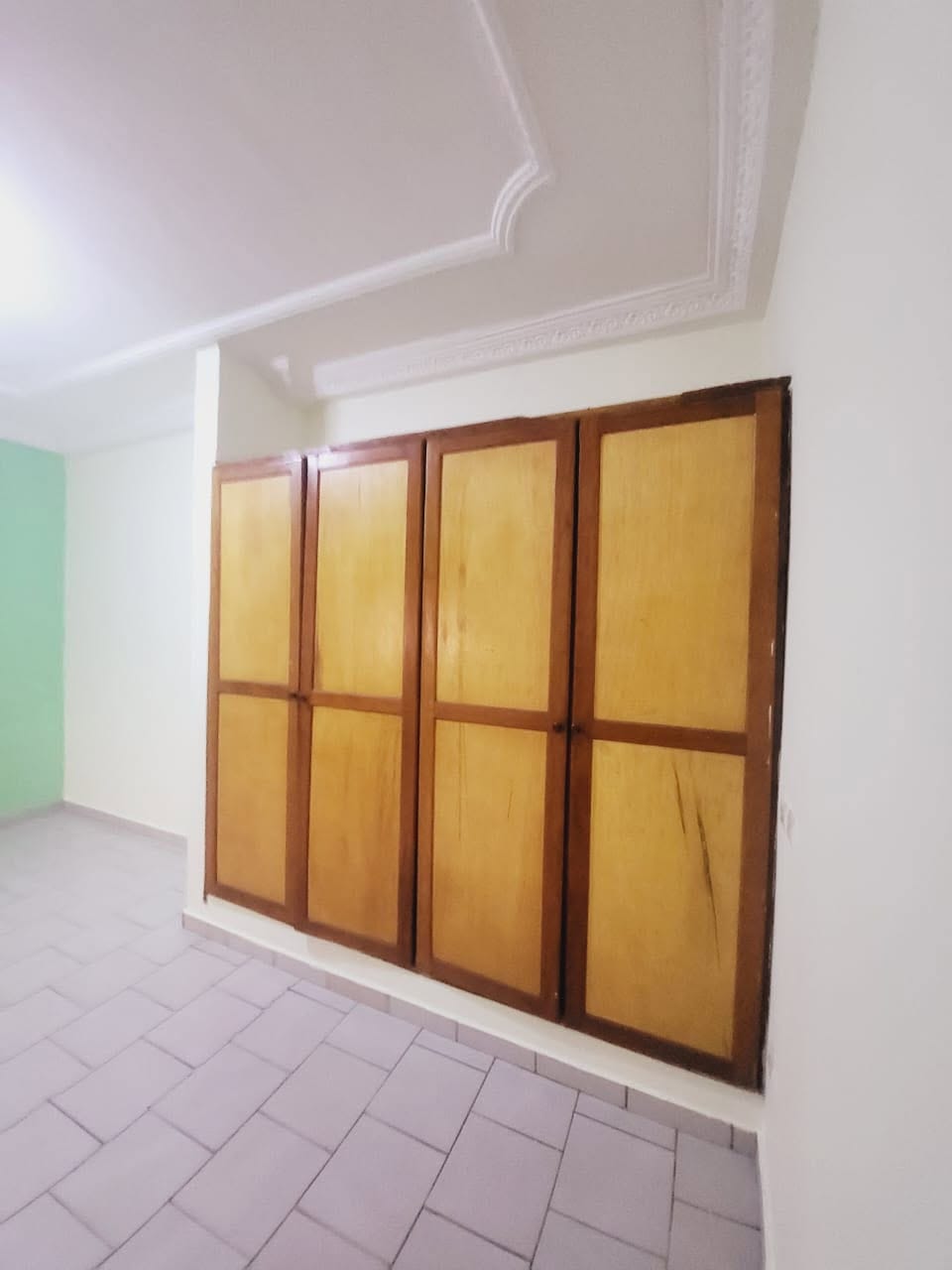 Bel appartement climatisé à louer après Maurivanas