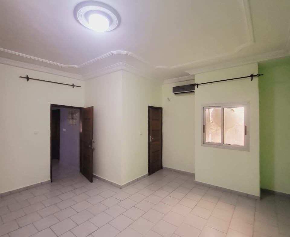 Bel appartement climatisé à louer après Maurivanas