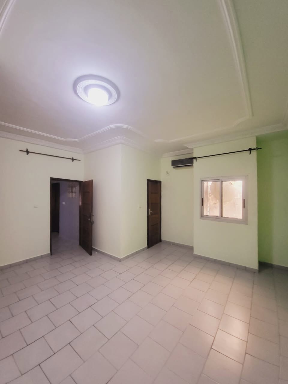 Bel appartement climatisé à louer après Maurivanas