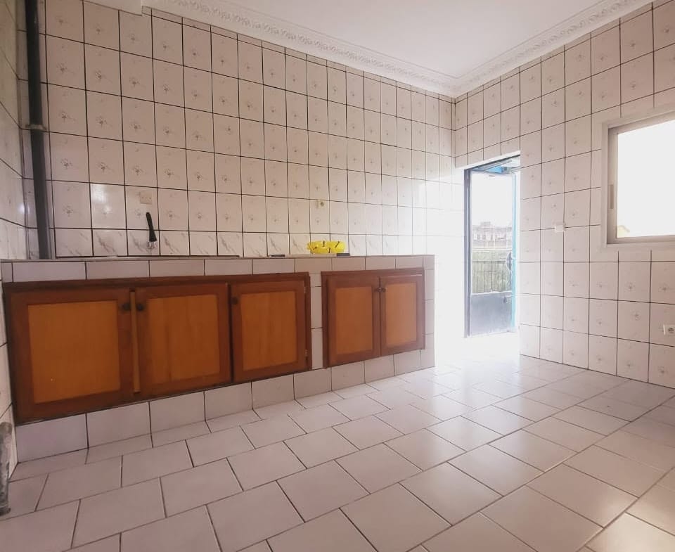 Bel appartement climatisé à louer après Maurivanas