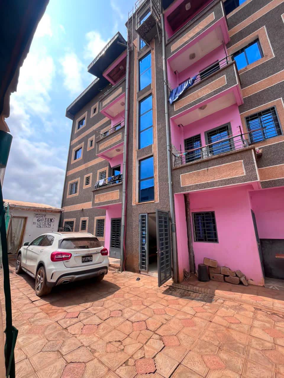 Appartement 2chambres à 140000 fcfa, Yaoundé Messassi