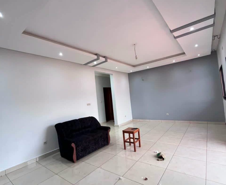 Appartement 2chambres à 140000 fcfa, Yaoundé Messassi