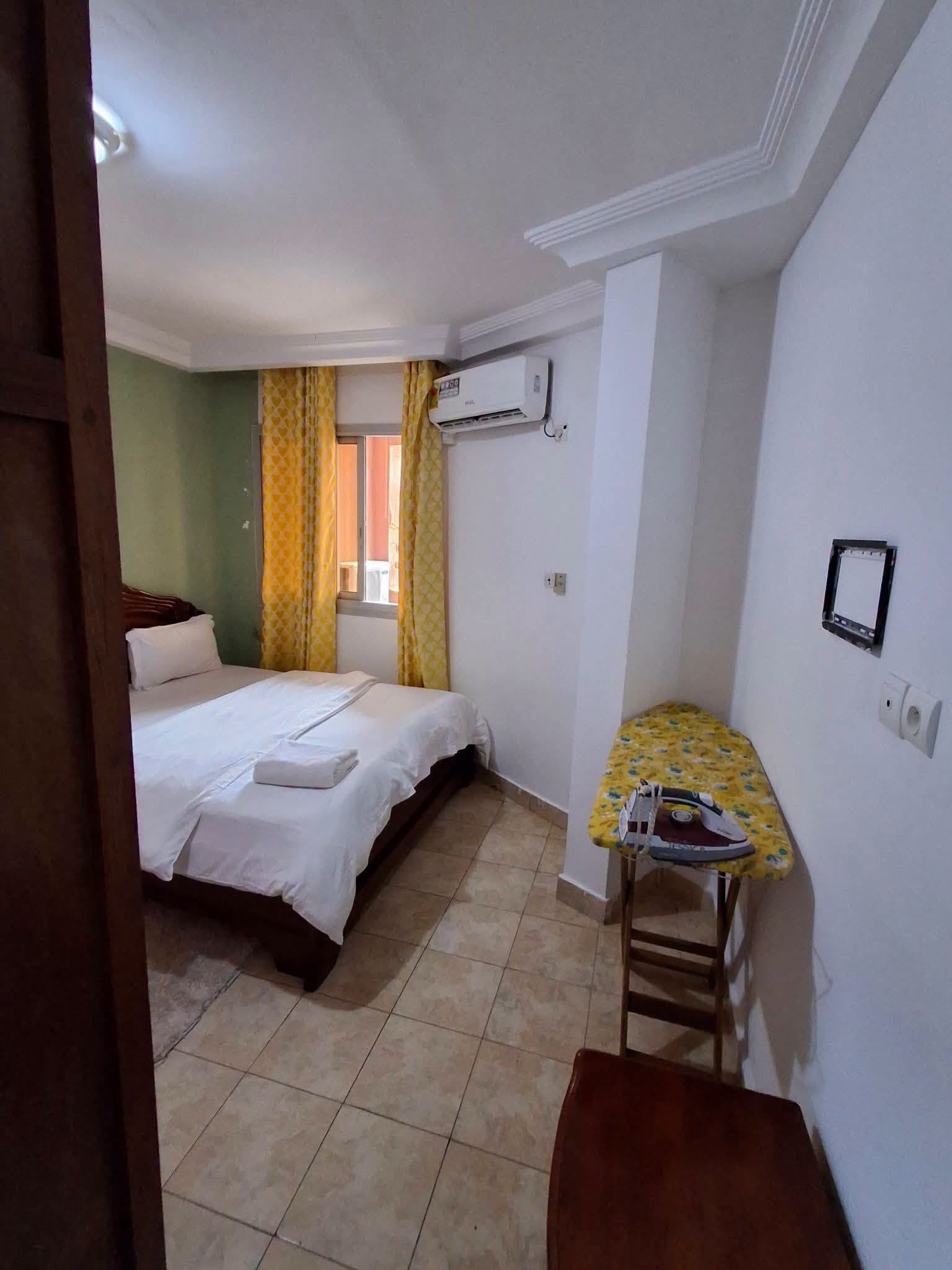 PIL_appart_meuble_eligessono_310726_chb1 Appartement meublé 2 chambres à louer à Yaoundé Elig Essono