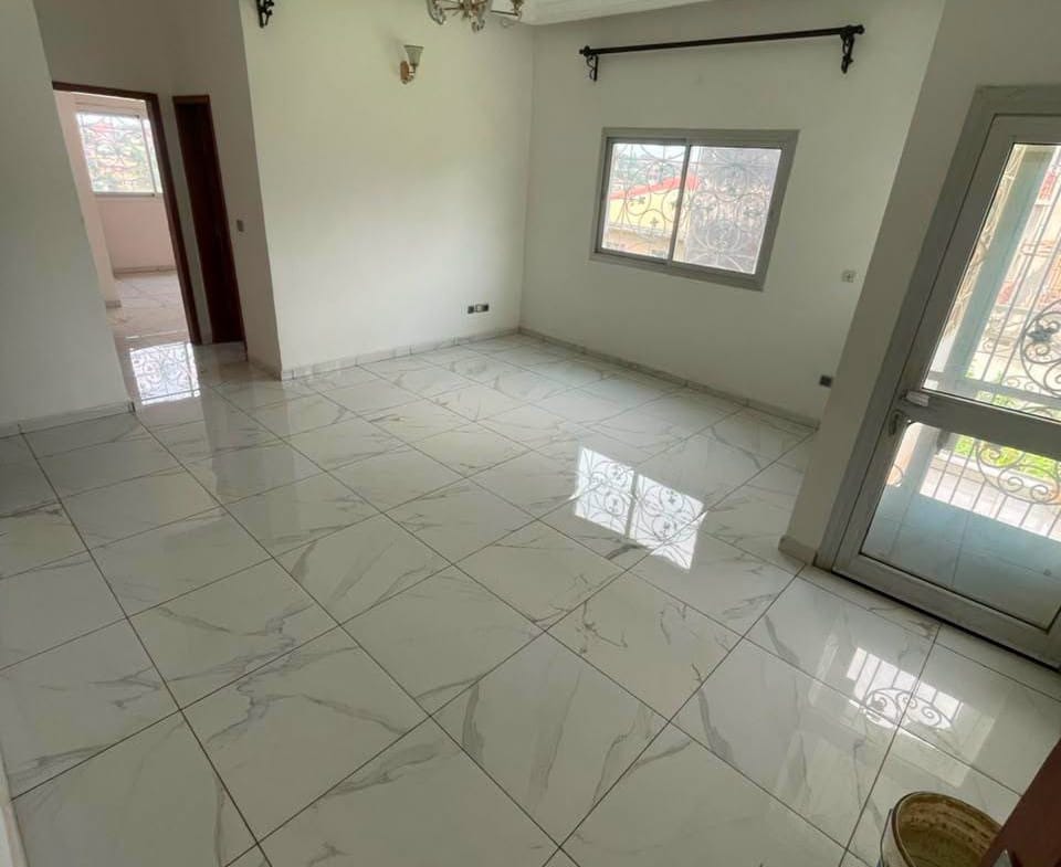 Appartement haut standing 3 chambres, Yaoundé Mimboman