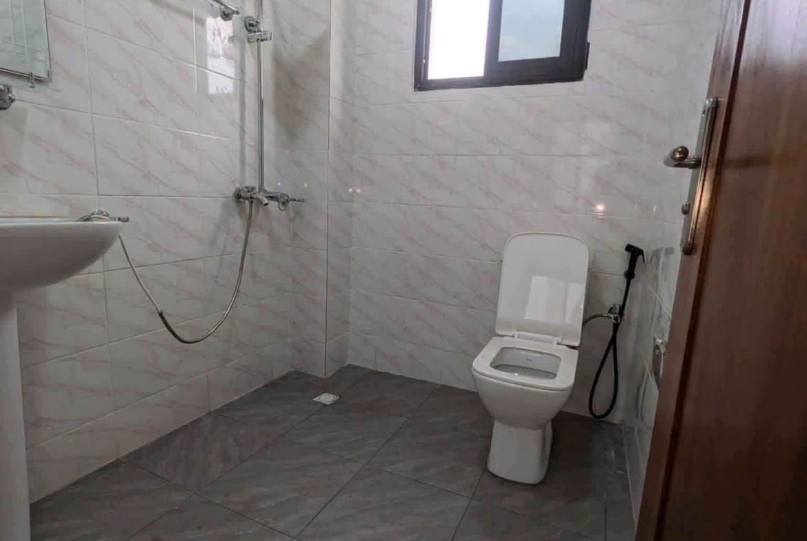 Appartement neuf 2 chambres à louer à Yaoundé Omnisports