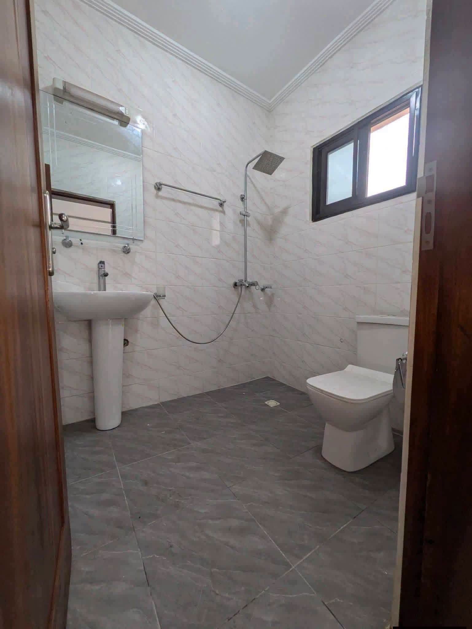 Appartement neuf 2 chambres à louer à Yaoundé Omnisports