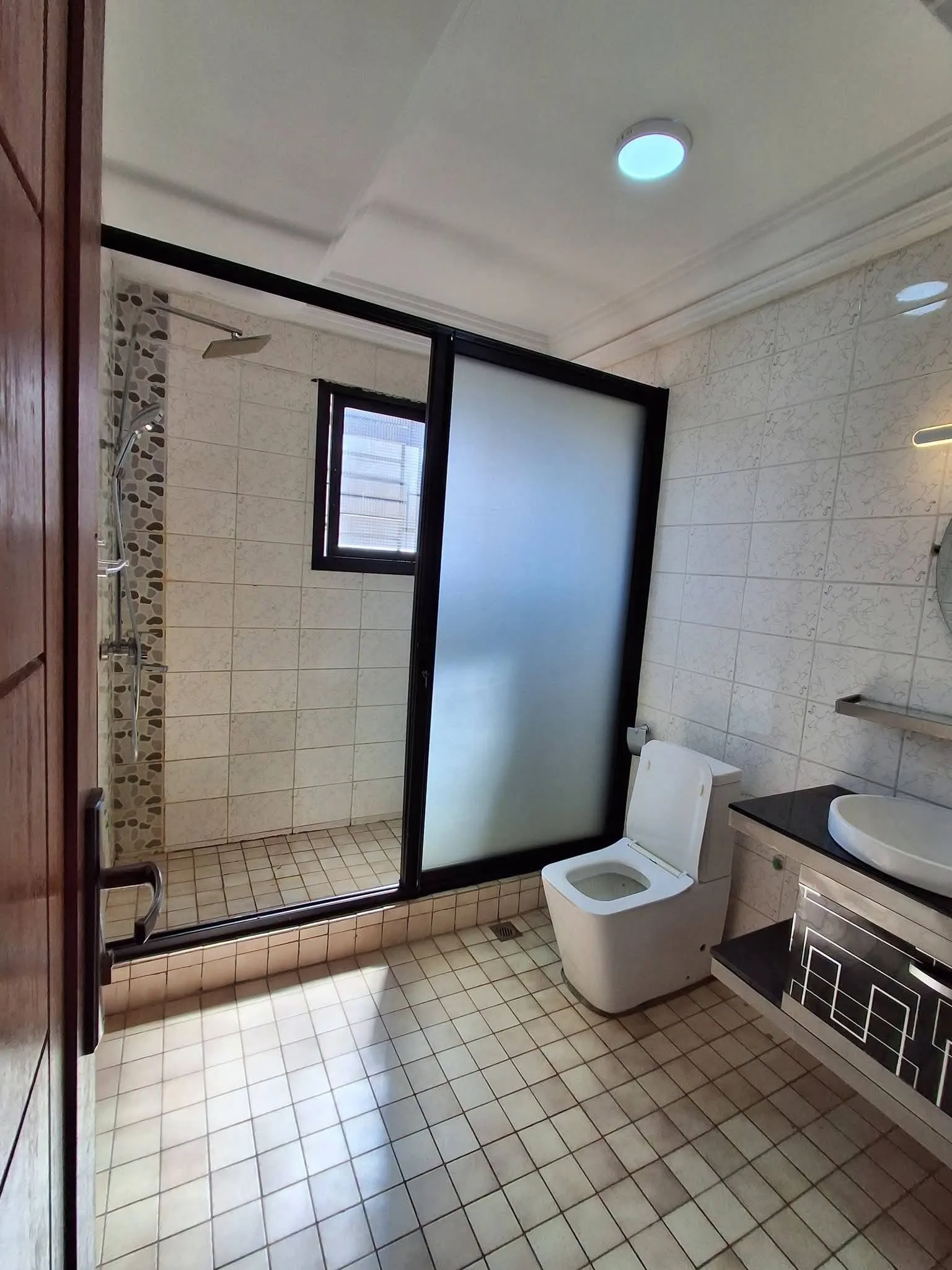 Appartement meublé de standing à louer, Omnisport Yaoundé