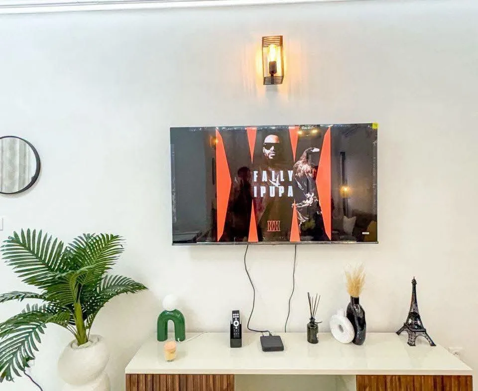 STUDIO MEUBLÉ HAUT STANDING À LOUER YAOUNDÉ BASTOS