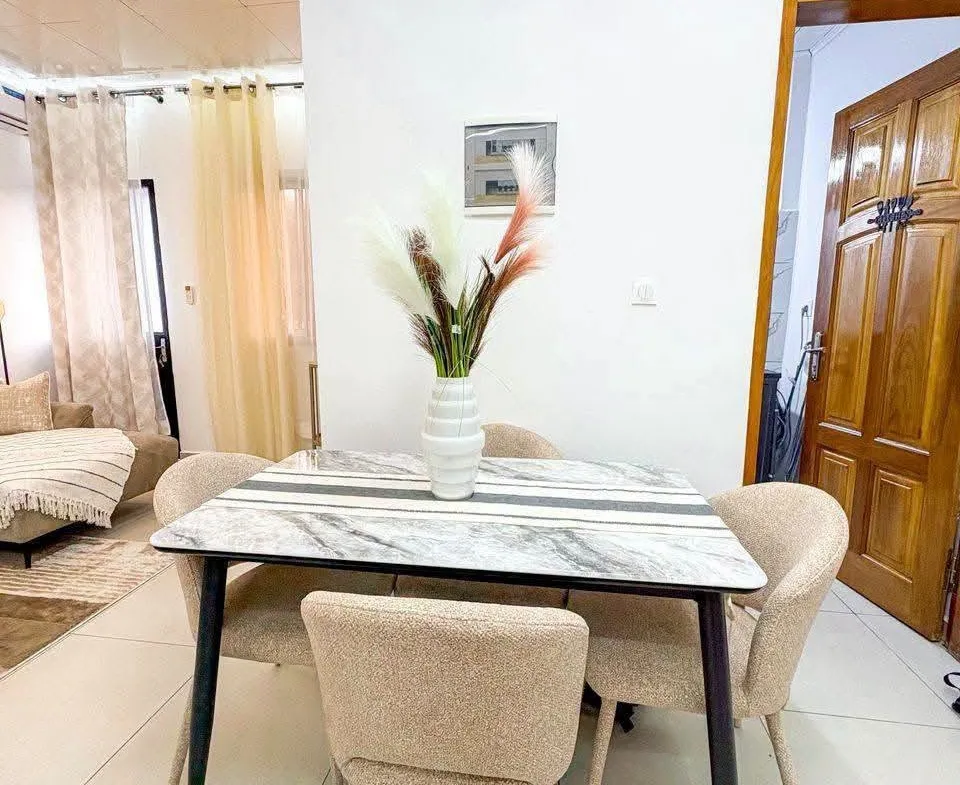 STUDIO MEUBLÉ HAUT STANDING À LOUER YAOUNDÉ BASTOS