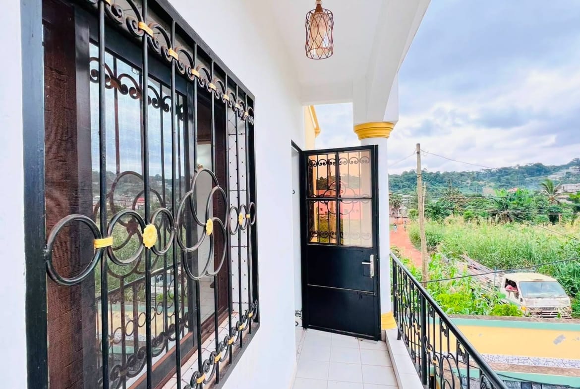 Manifique studio moderne à louer à Yaoundé Emana