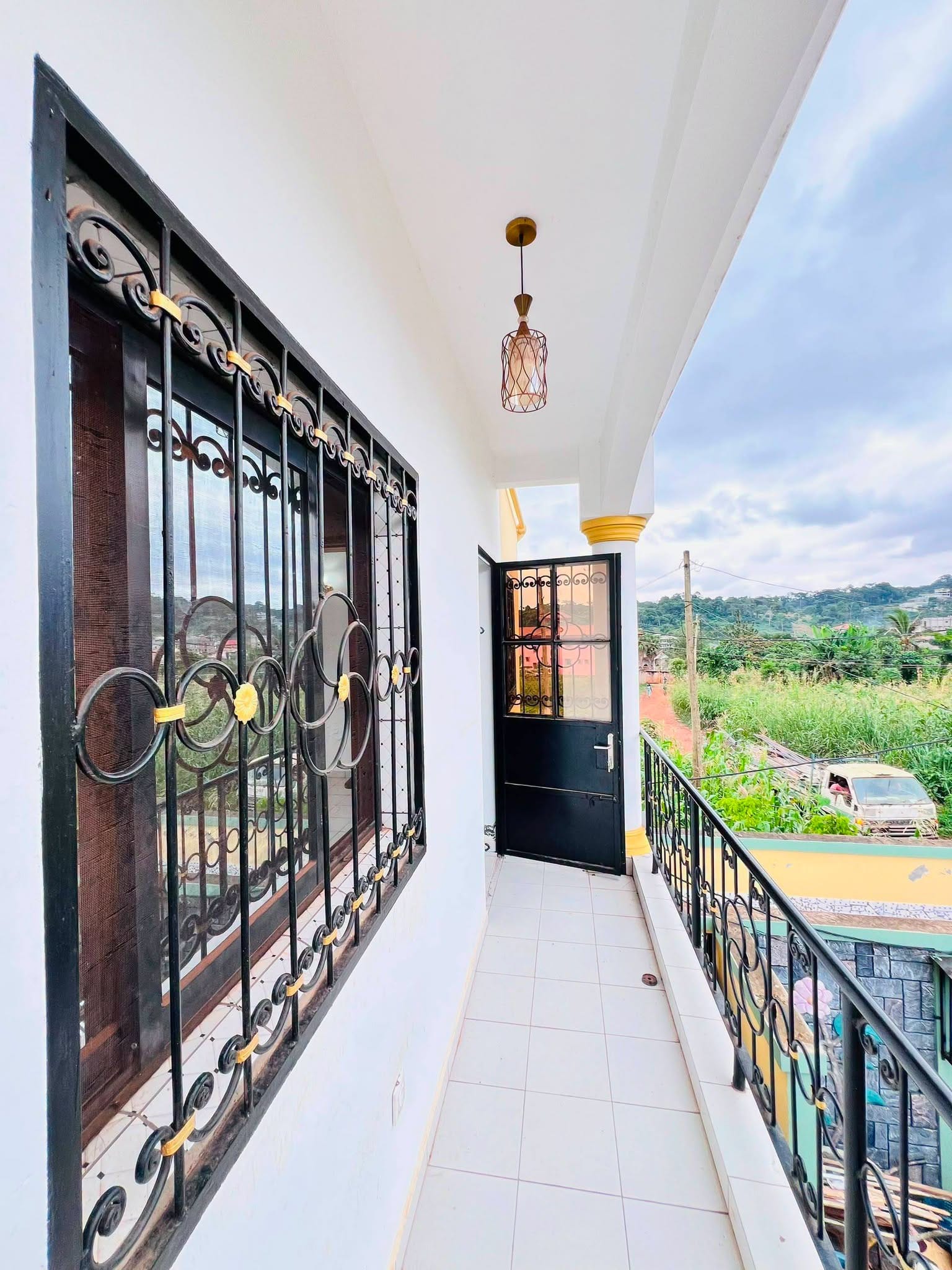 Manifique studio moderne à louer à Yaoundé Emana