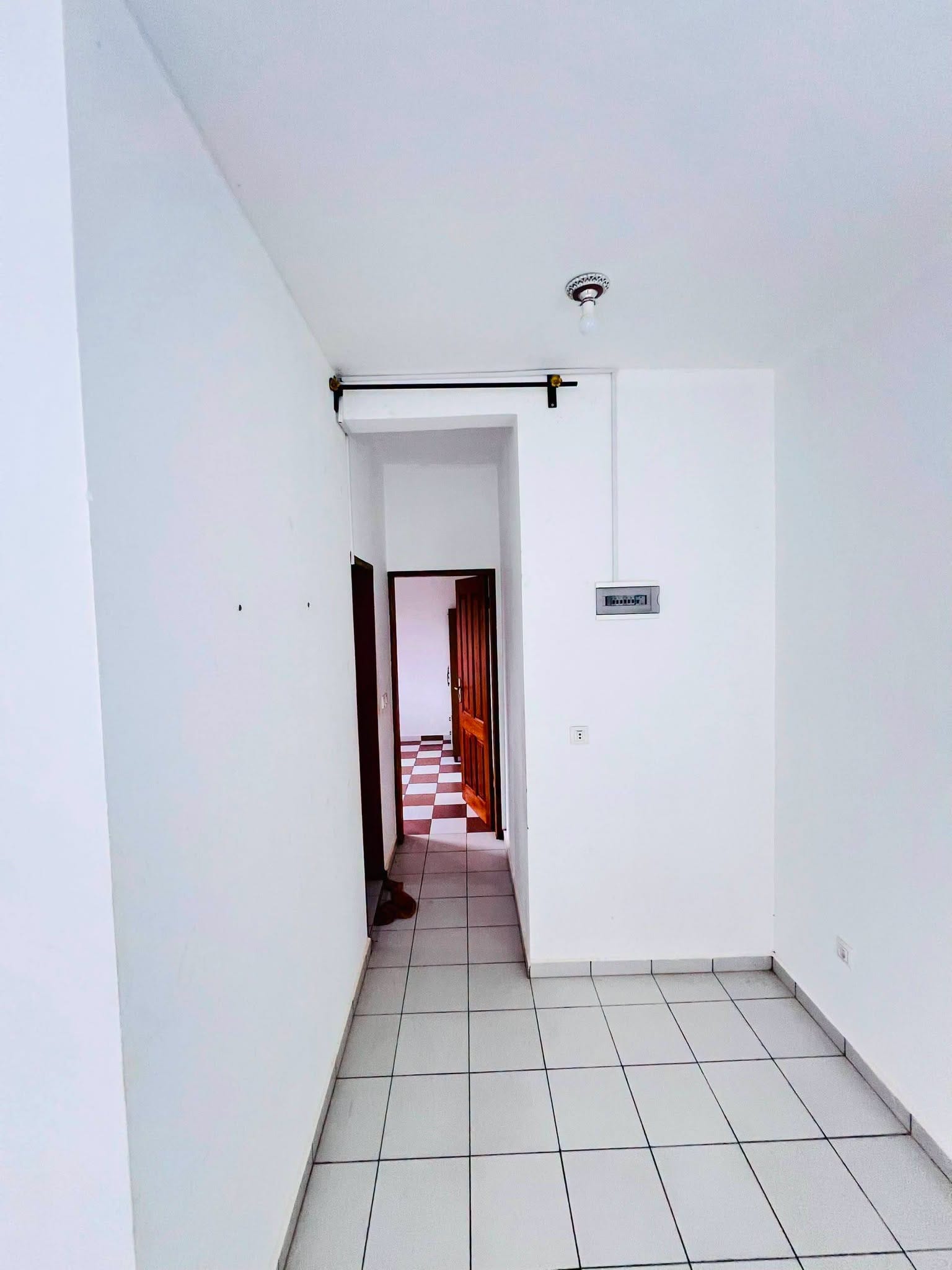 Manifique studio moderne à louer à Yaoundé Emana