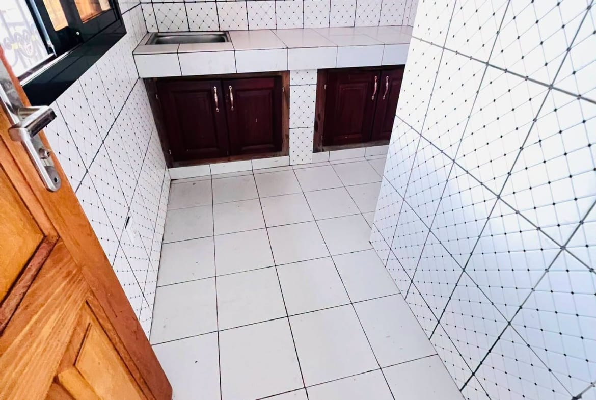 Manifique studio moderne à louer à Yaoundé Emana