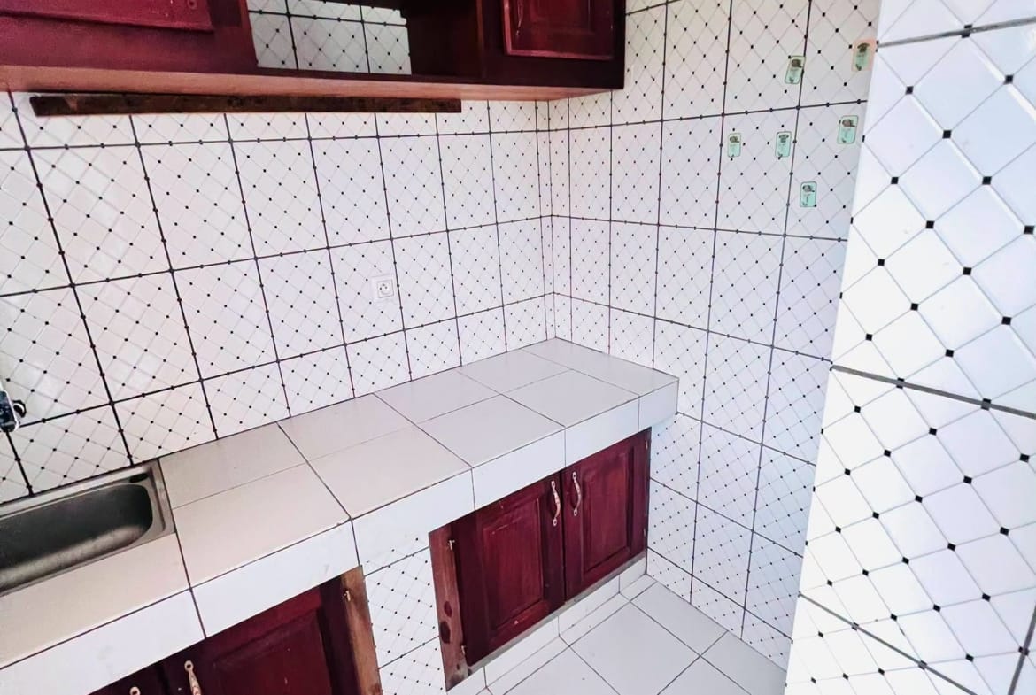 Manifique studio moderne à louer à Yaoundé Emana