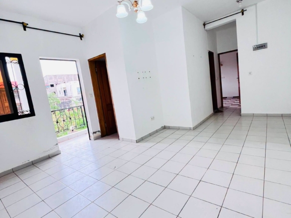 Manifique studio moderne à louer à Yaoundé Emana