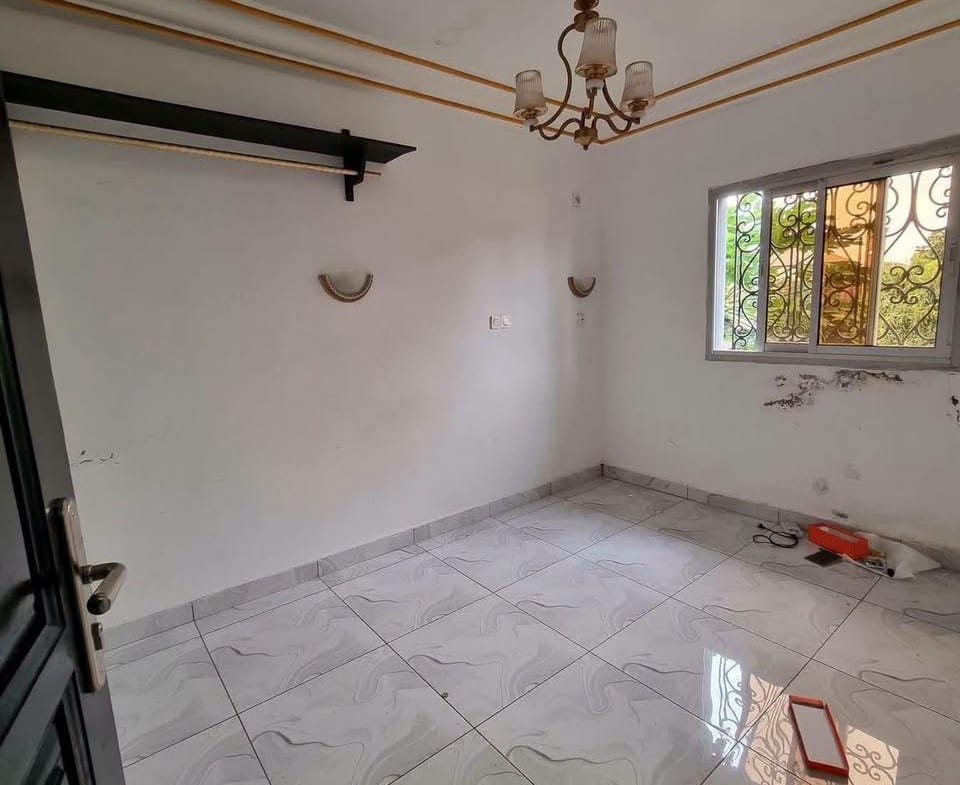 Studio VIP avec parking à louer, Nkolfoulou Yaoundé