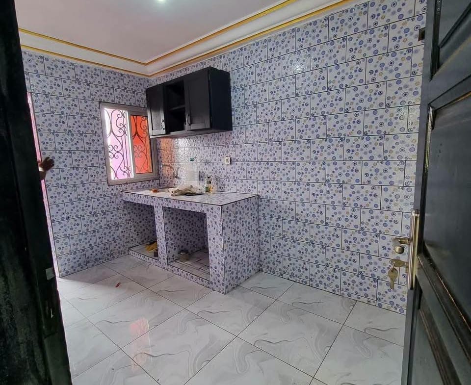 Studio VIP avec parking à louer, Nkolfoulou Yaoundé