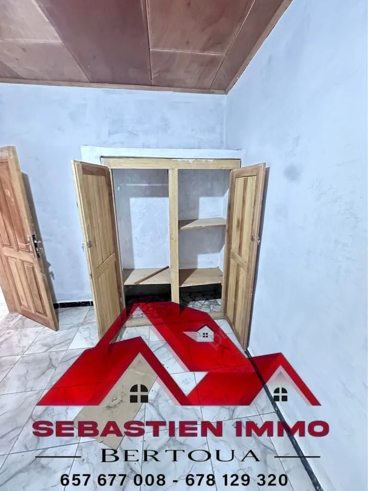 STUDIO MODERNE NOUVELLEMENT CONSTRUIT, BERTOUA NKOLBIKON