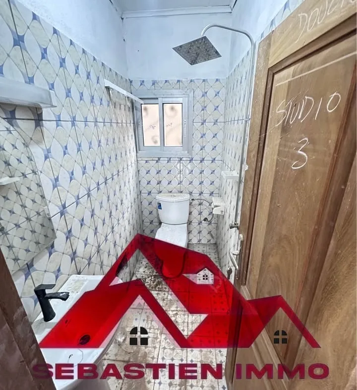 STUDIO MODERNE NOUVELLEMENT CONSTRUIT, BERTOUA NKOLBIKON