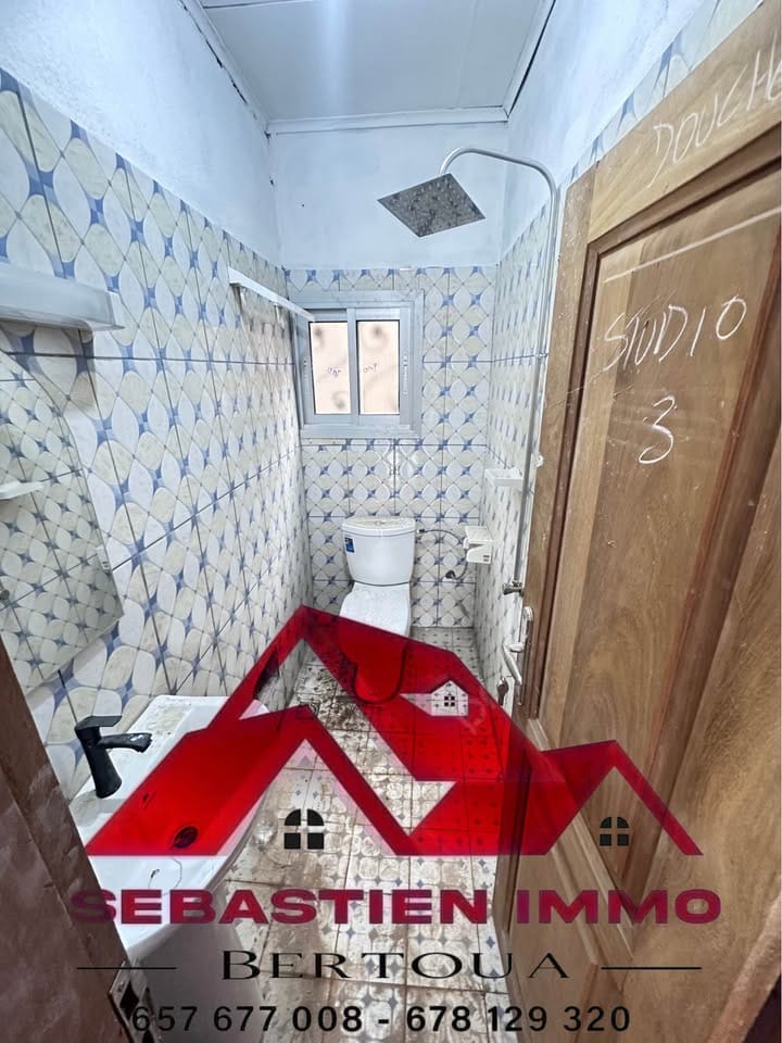 STUDIO MODERNE NOUVELLEMENT CONSTRUIT, BERTOUA NKOLBIKON