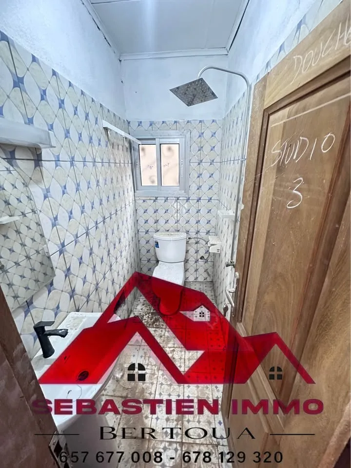 STUDIO MODERNE NOUVELLEMENT CONSTRUIT, BERTOUA NKOLBIKON