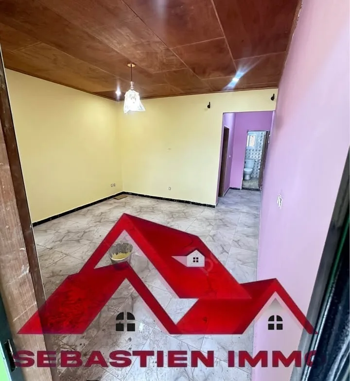STUDIO MODERNE NOUVELLEMENT CONSTRUIT, BERTOUA NKOLBIKON